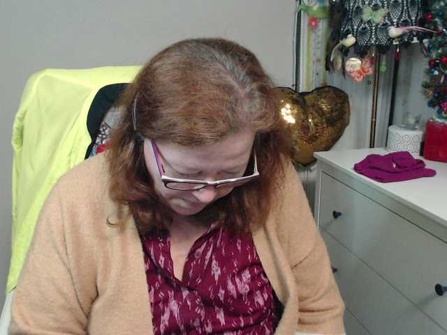 flirty-adele's BongaCams show and profile