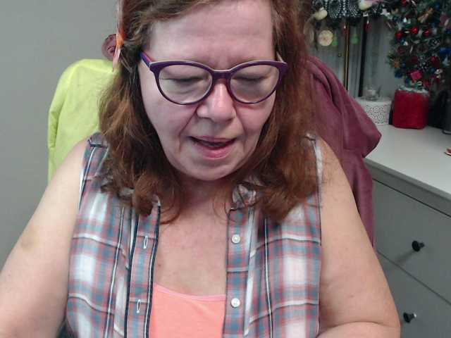 flirty-adele's BongaCams show and profile