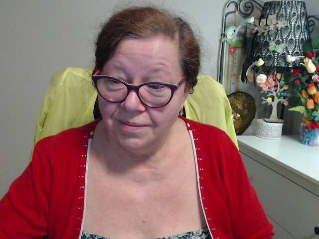 flirty-adele's BongaCams show and profile