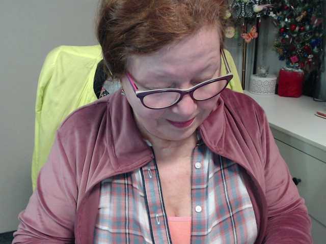 flirty-adele's BongaCams show and profile