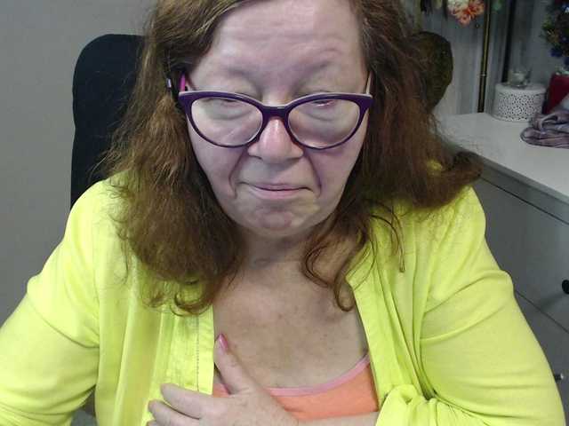 flirty-adele's BongaCams show and profile