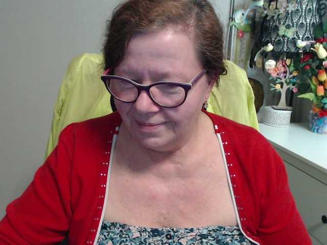 flirty-adele's BongaCams show and profile