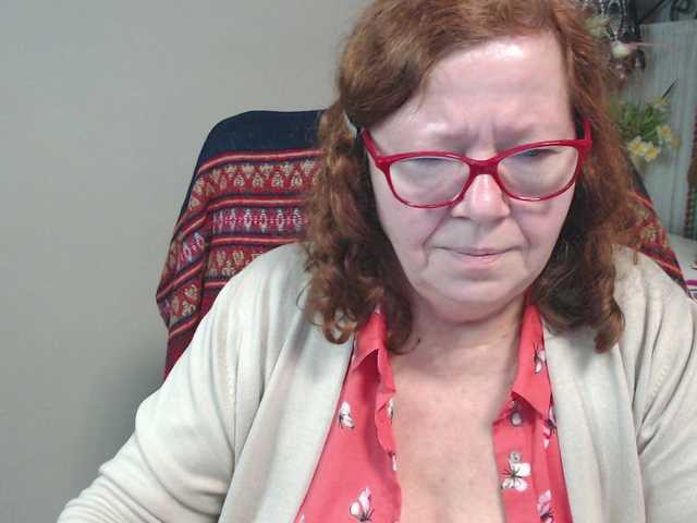 flirty-adele webcam bongacams model stream image