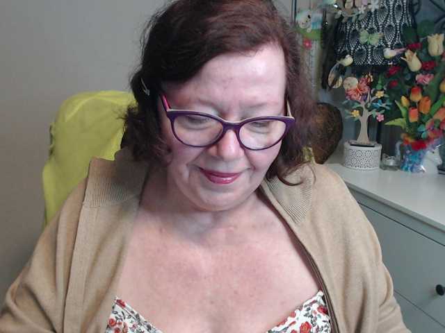 flirty-adele's BongaCams show and profile