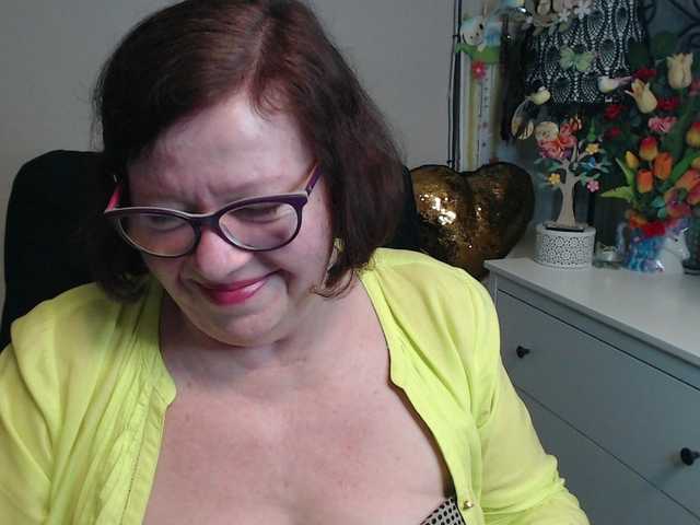 flirty-adele's BongaCams show and profile