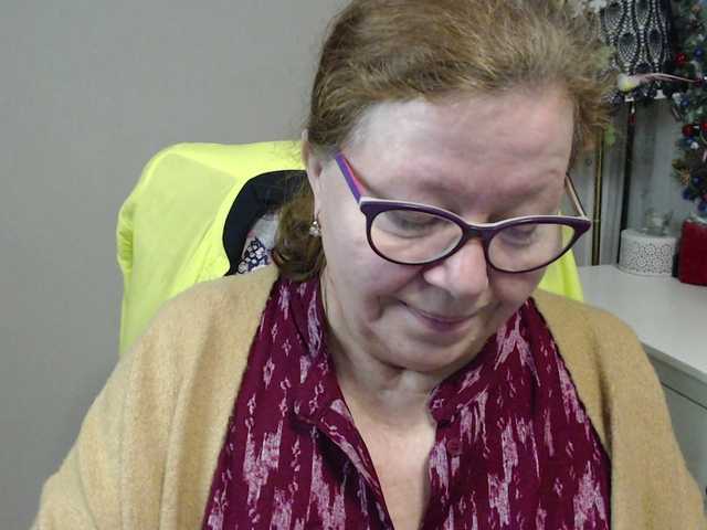 flirty-adele's BongaCams show and profile