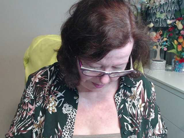 flirty-adele's BongaCams show and profile