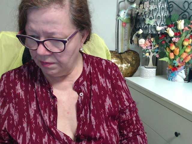 flirty-adele's BongaCams show and profile