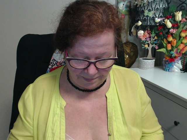 flirty-adele's BongaCams show and profile