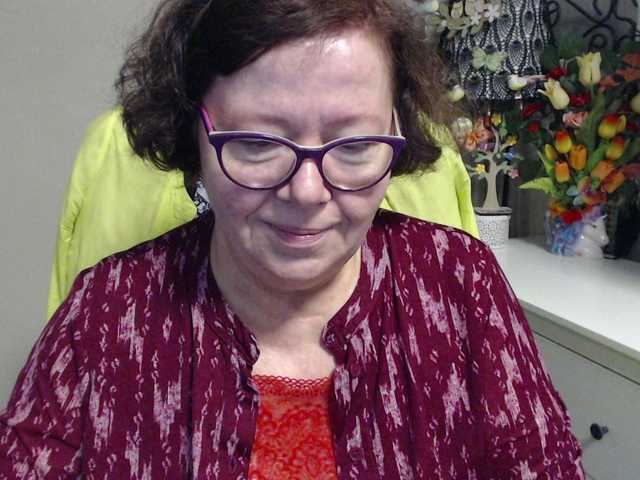 flirty-adele's BongaCams show and profile