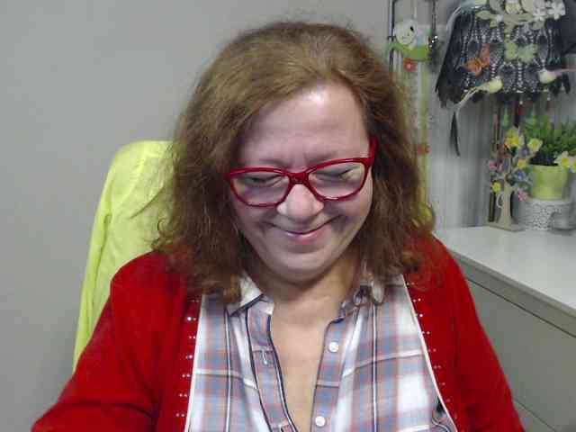 flirty-adele webcam