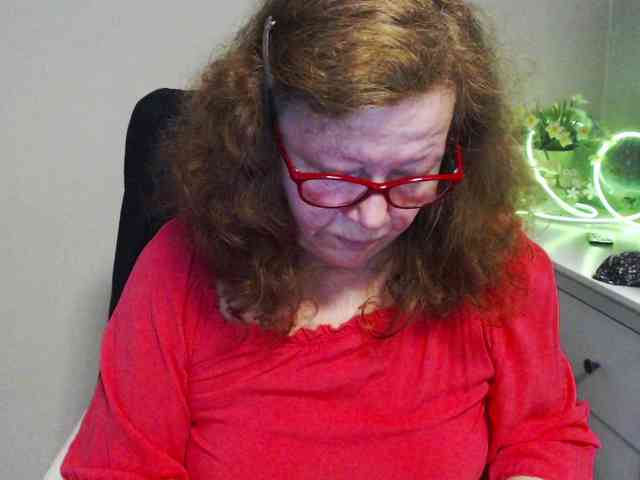 flirty-adele webcam