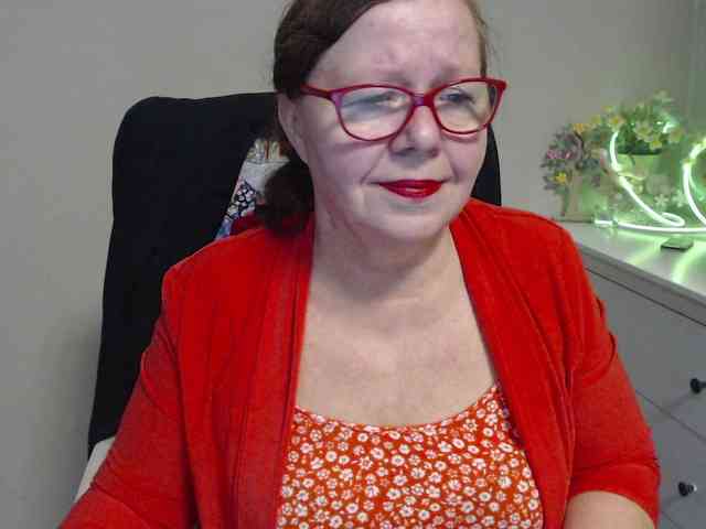 flirty-adele webcam