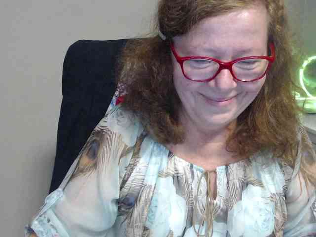 flirty-adele webcam