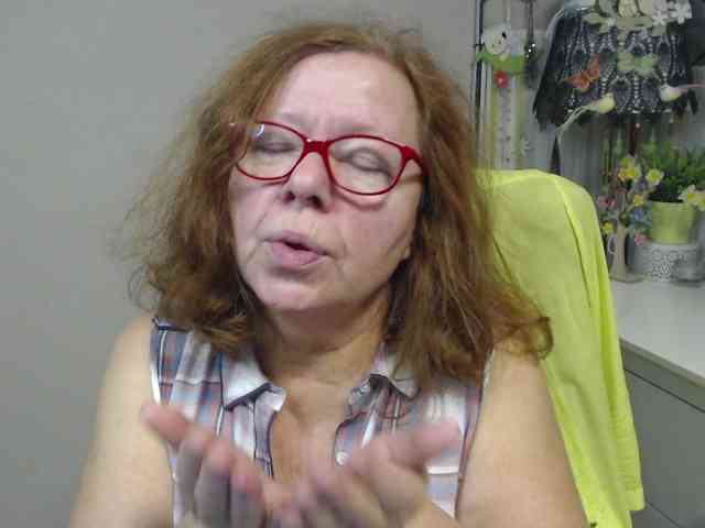 flirty-adele webcam