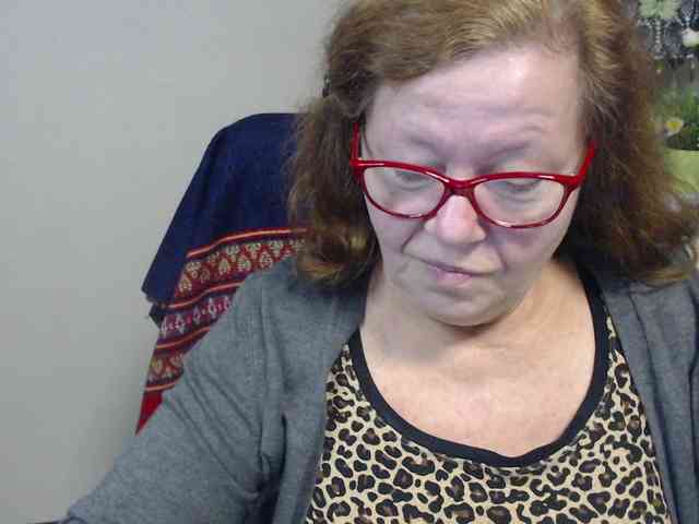 flirty-adele webcam