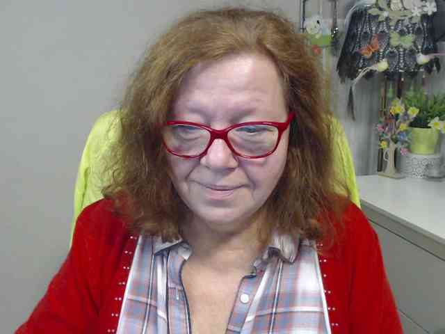 flirty-adele webcam