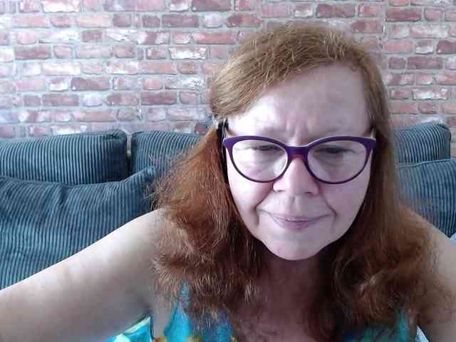 flirty-adele webcam
