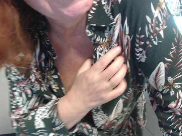 flirty-adele webcam