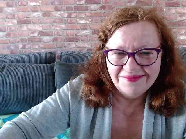 flirty-adele webcam
