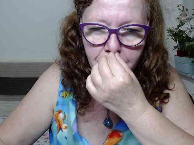 flirty-adele webcam