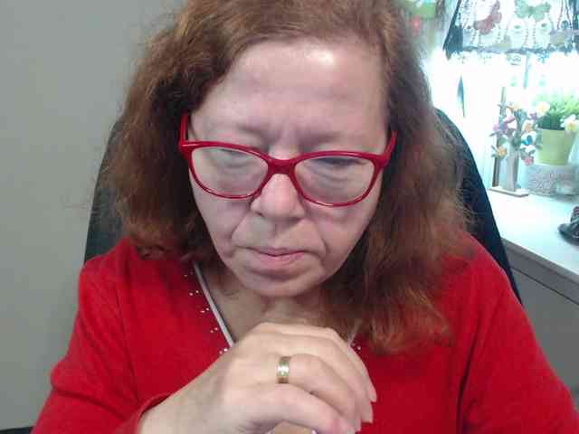 flirty-adele webcam