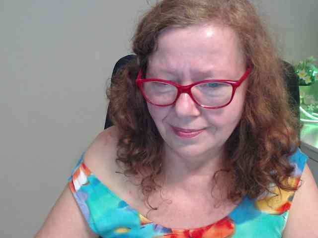 flirty-adele webcam