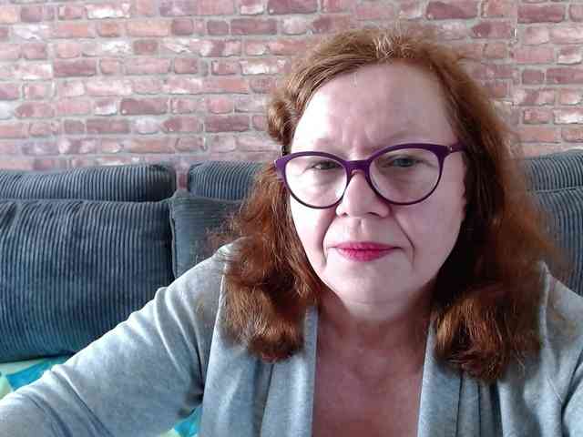 flirty-adele webcam