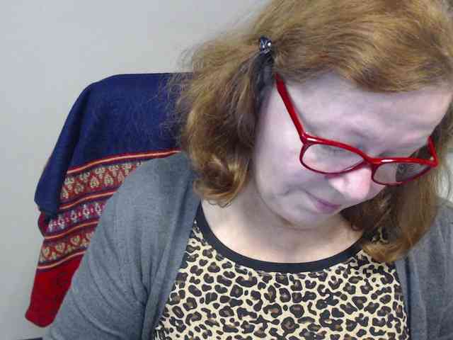 flirty-adele webcam