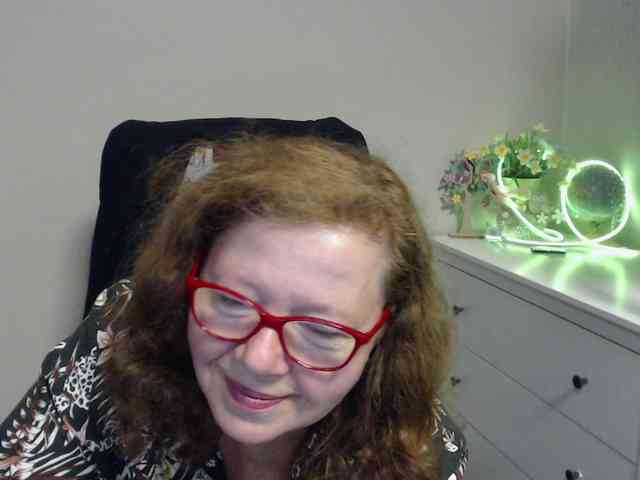 flirty-adele webcam