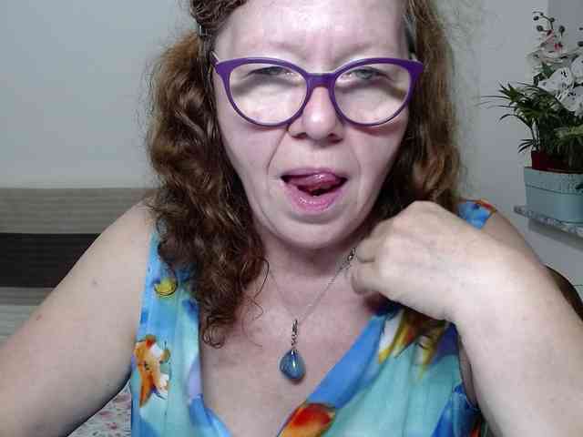 flirty-adele webcam