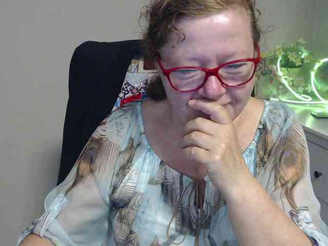flirty-adele webcam