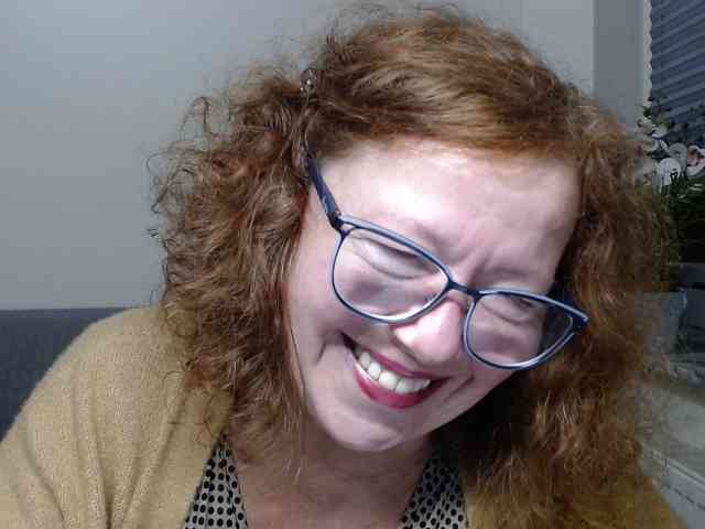 flirty-adele webcam