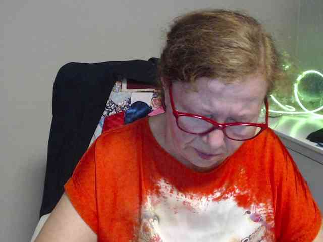 flirty-adele webcam