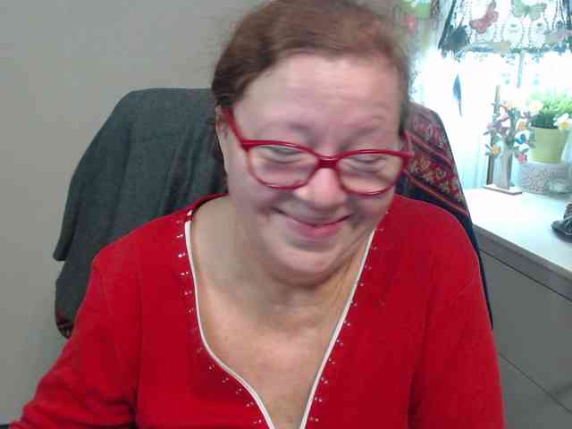 flirty-adele webcam