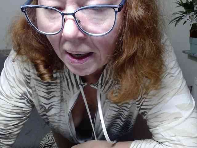 flirty-adele webcam