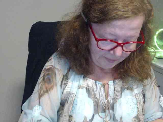 flirty-adele webcam