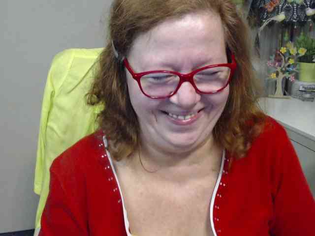 flirty-adele webcam
