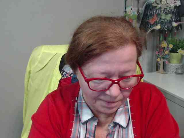 flirty-adele webcam