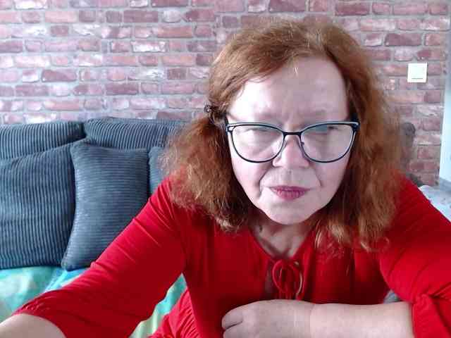 flirty-adele webcam