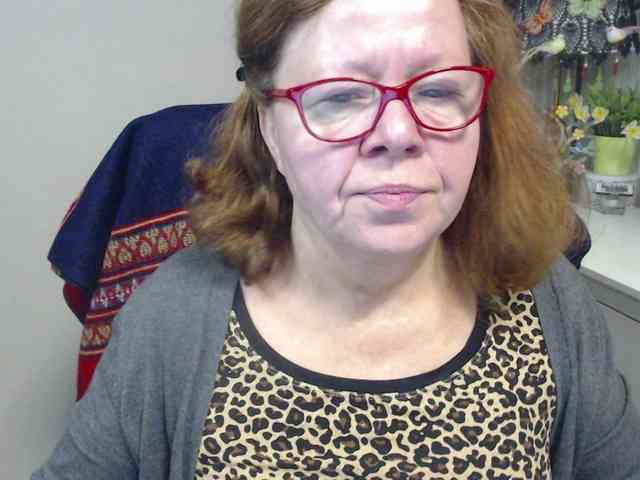 flirty-adele webcam