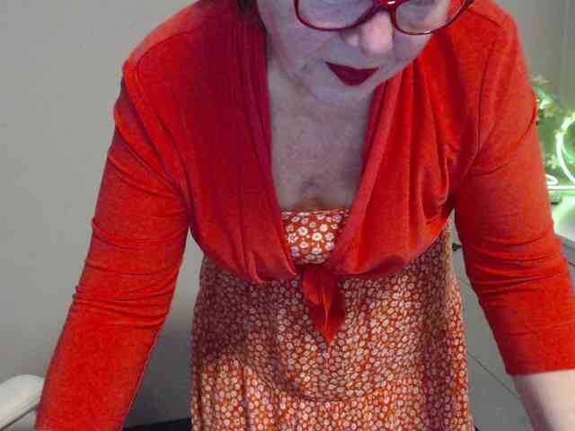 flirty-adele webcam