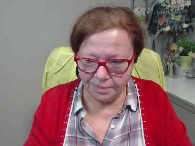 flirty-adele webcam