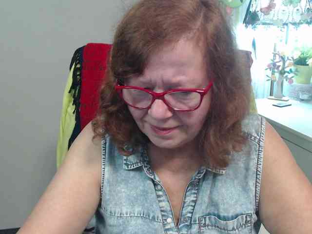 flirty-adele's webcam live show