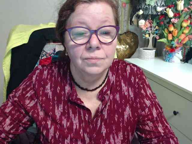 flirty-adele flirty-adele