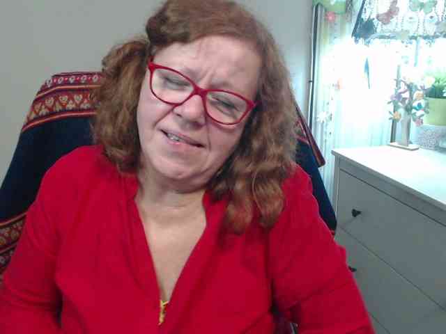 flirty-adele webcam