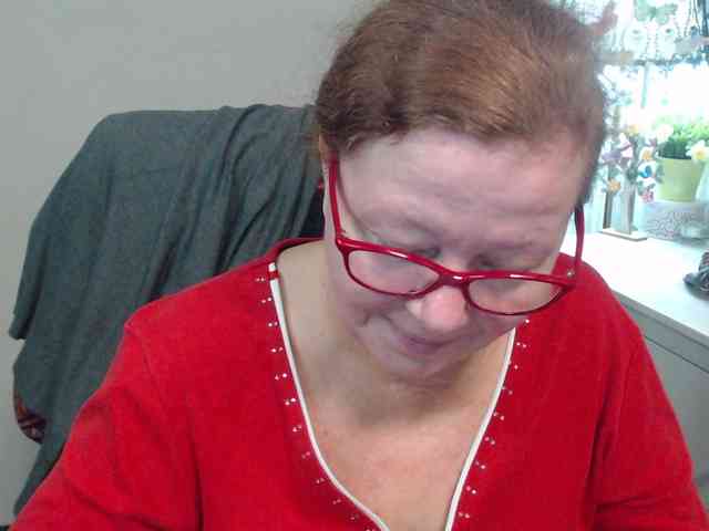 flirty-adele webcam