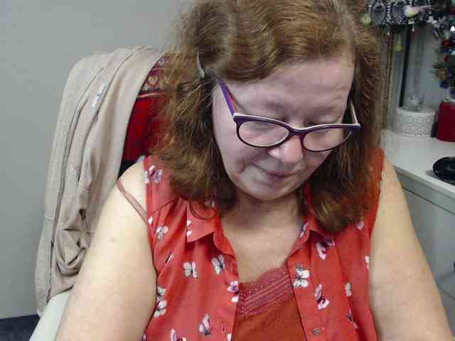 flirty-adele flirty-adele