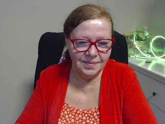 flirty-adele webcam