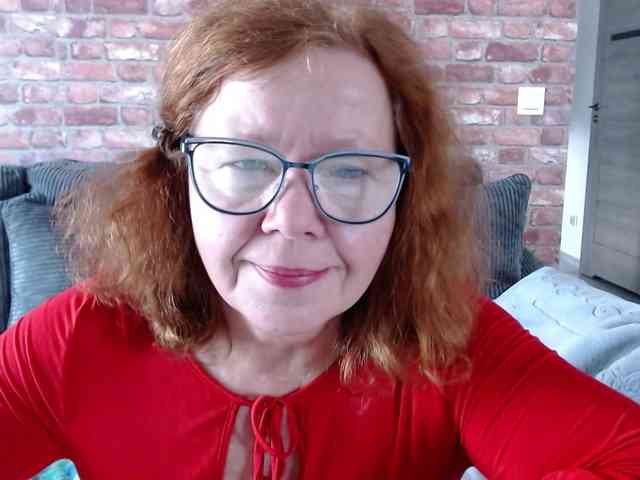 flirty-adele webcam